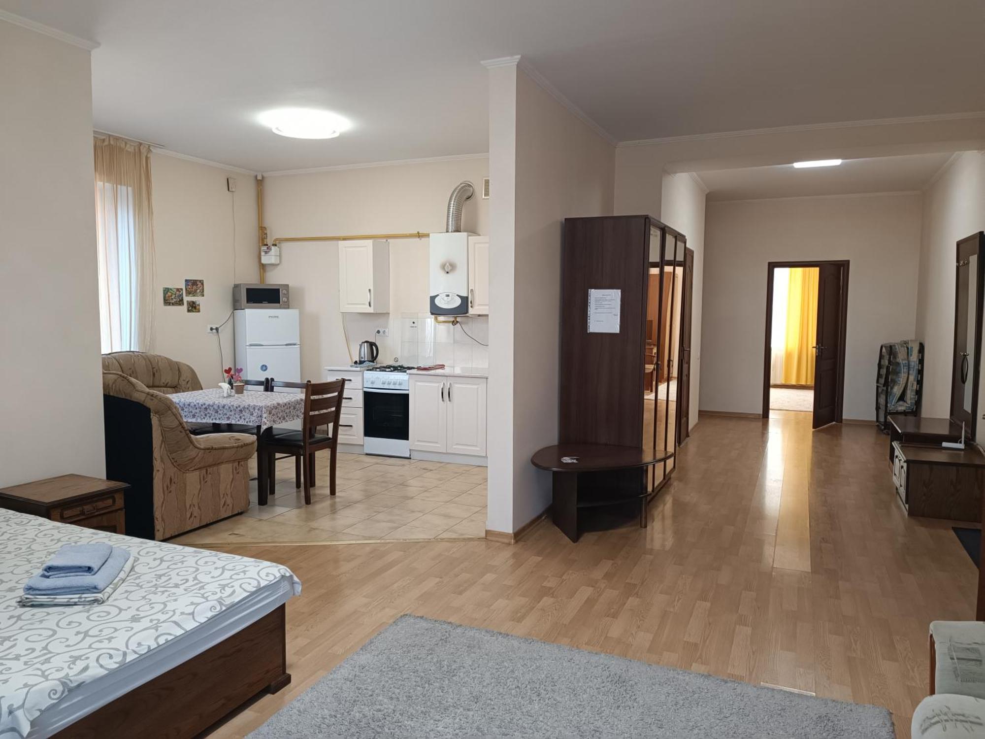 Apartments "Domovik" Івана Парканія 2А Кв 19 Moekatsjeve Buitenkant foto
